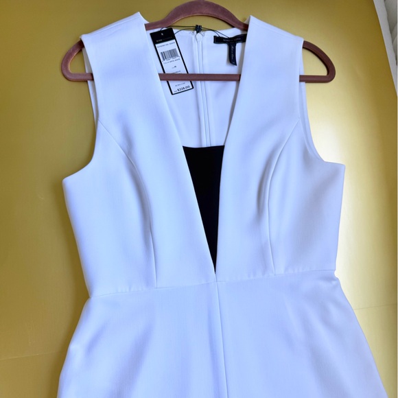 BCBGMaxAzria Chic White V-Neck Sleeveless Tunic High Low Side Slit Top size M - Picture 9 of 13
